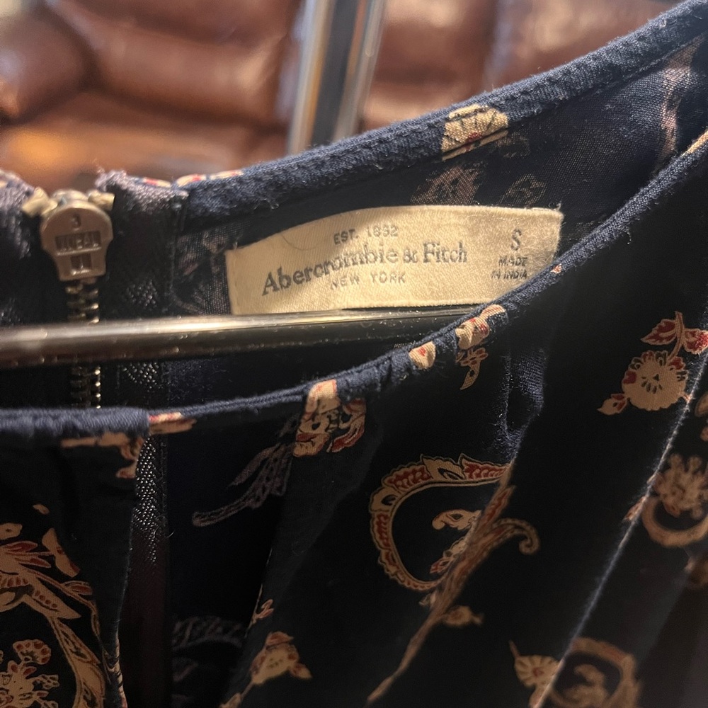 Abercrombie & Fitch Navy Paisley Print Long Sleeve Mini Dress - Size Small - Picture 2 of 2